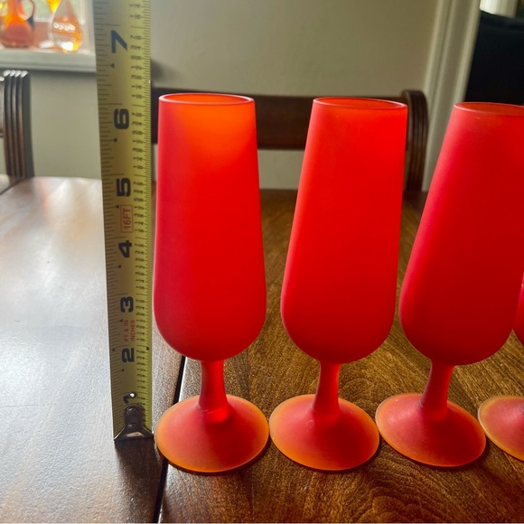 Six Vintage MCM Satin Red/Orange fluted Cordial glasses. Bases UV reactive. - Picture 14 of 16
